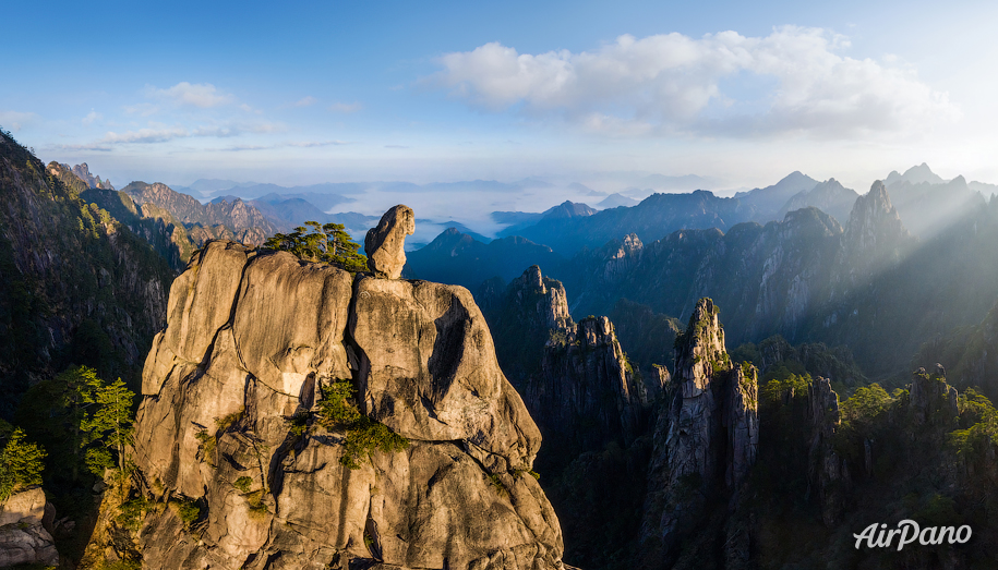 Stone Monkey Gazing Over the Sea of Clouds