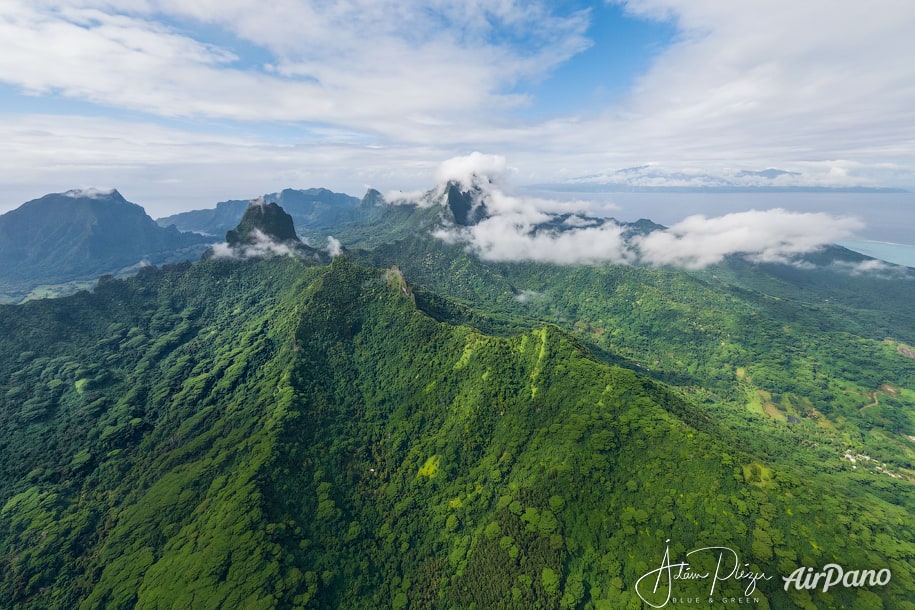 Mountain view, Moorea Island, French Polynesia