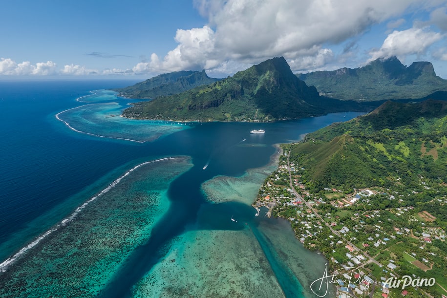 Moorea Island, Opunohu bay