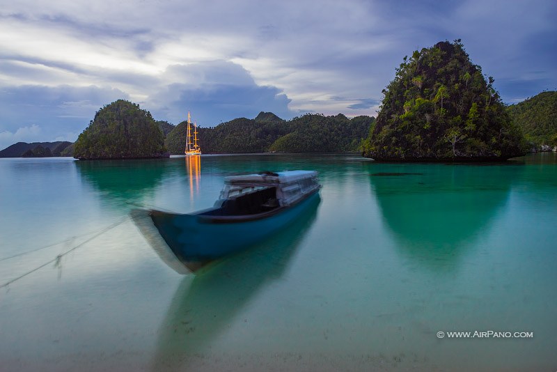 Dusk at Wayag islands