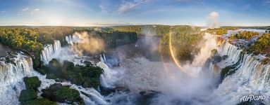 Rainbow above Iguazu Falls Rainbow above Iguazu Falls