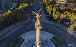 The Angel of Independence at sunrise