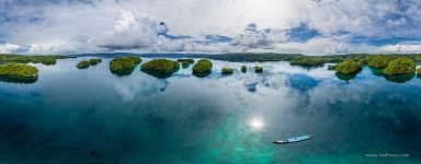 Little islands in the bay of the Gam Island #1