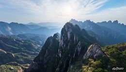 Huangshan mountains. Grand Canyon