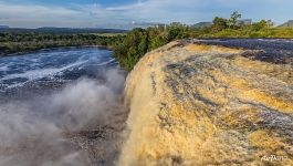 Hacha Waterfall