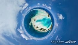 Blue Lagoon, Rangiroa. Planet