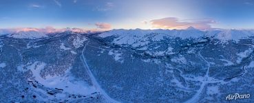 Snow Valley at sunset. Panorama