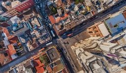 Above the streets of Guatemala City