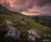 The sky over the Caucasus