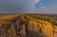 In October the water level in the Zambezi river is rather low